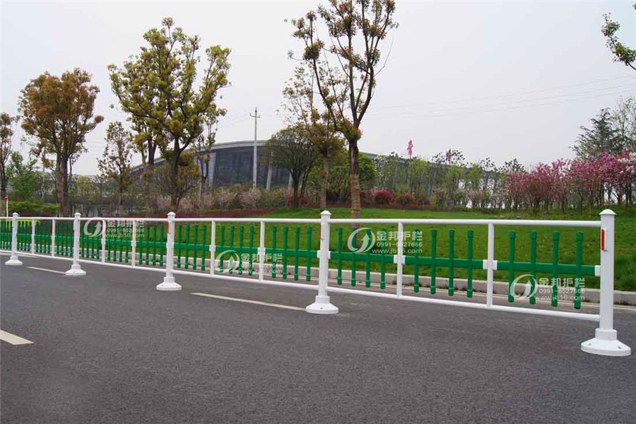道路護(hù)欄-009