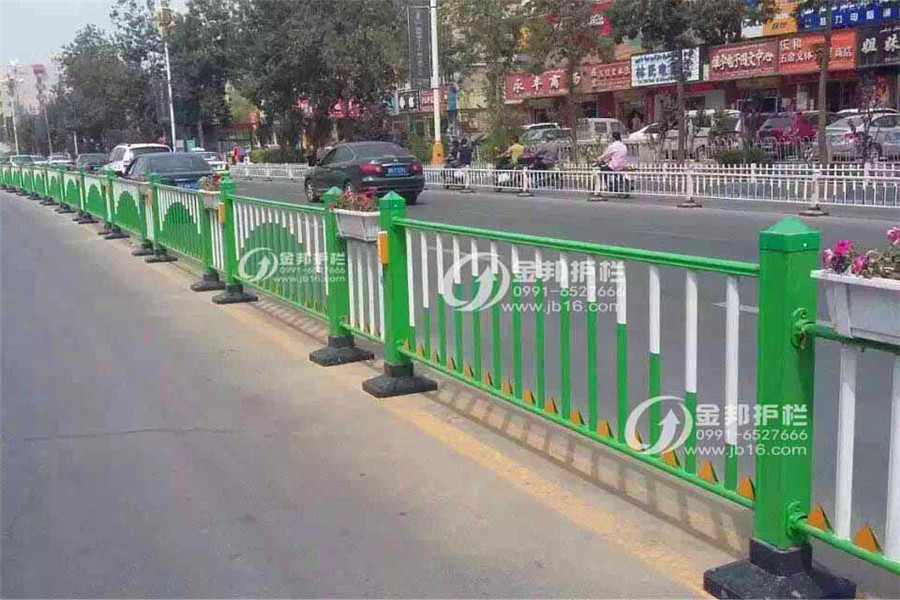 道路護(hù)欄-008